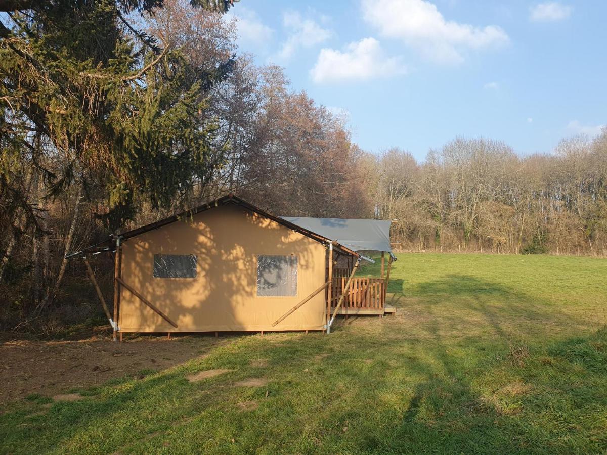 Luxury Safari Tents At Moulin Du Pommier Glamping & Camping Saulgond Exterior foto