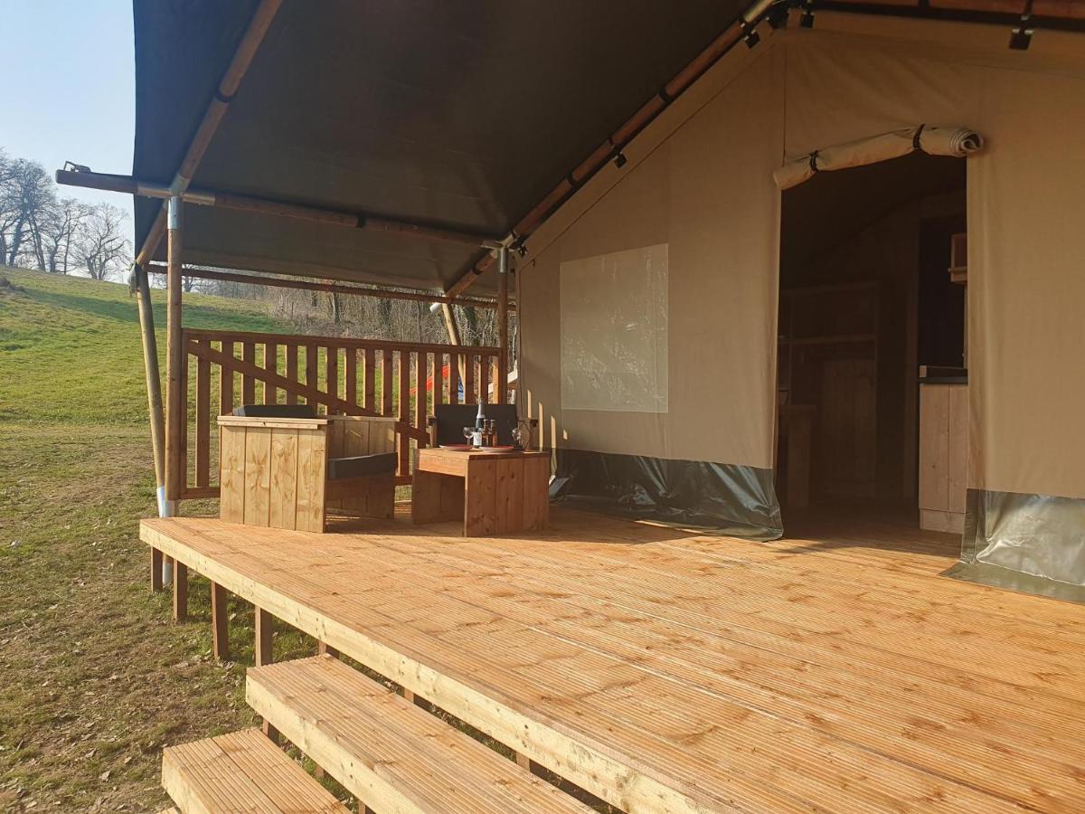 Luxury Safari Tents At Moulin Du Pommier Glamping & Camping Saulgond Exterior foto