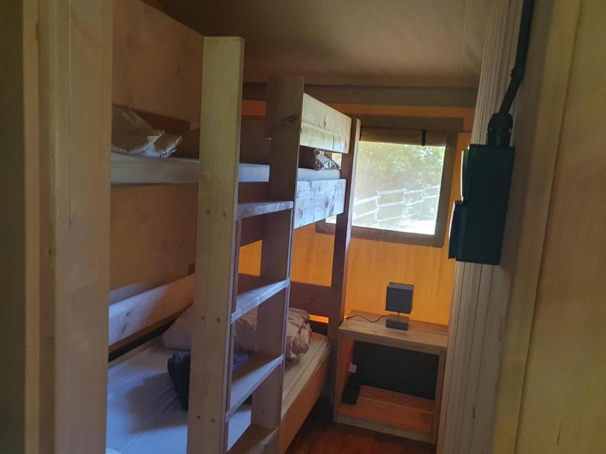 Luxury Safari Tents At Moulin Du Pommier Glamping & Camping Saulgond Exterior foto