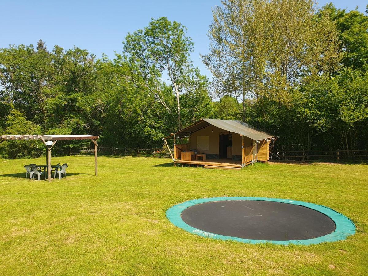 Luxury Safari Tents At Moulin Du Pommier Glamping & Camping Saulgond Exterior foto